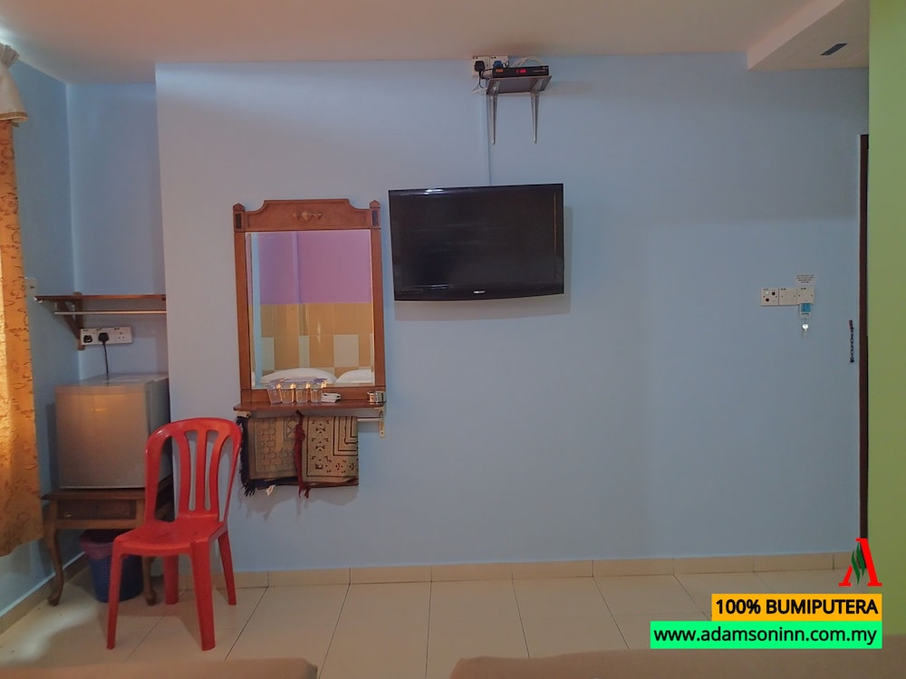 Deluxe Quadruple Room, 2 Queen Beds, City View