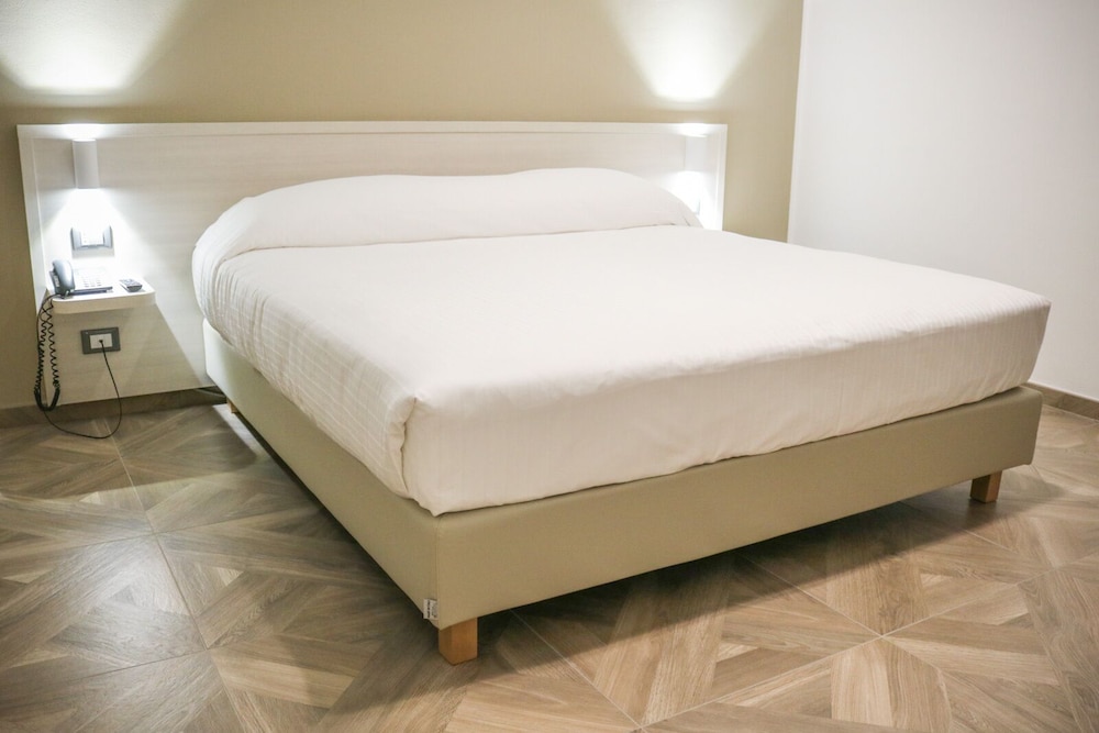 Standard Double Room - Photo 45
