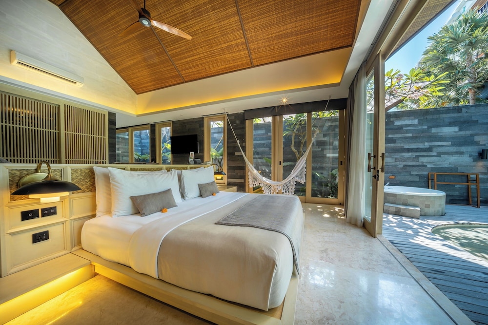 Smart 1 Bedroom Villa With Private Pool & Jacuzzi - Near Construction - Photo 4
