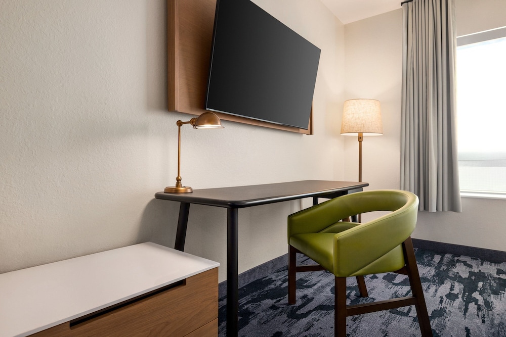 Room, 2 Queen Beds (Mobility Accessible, Tub) - Photo 9