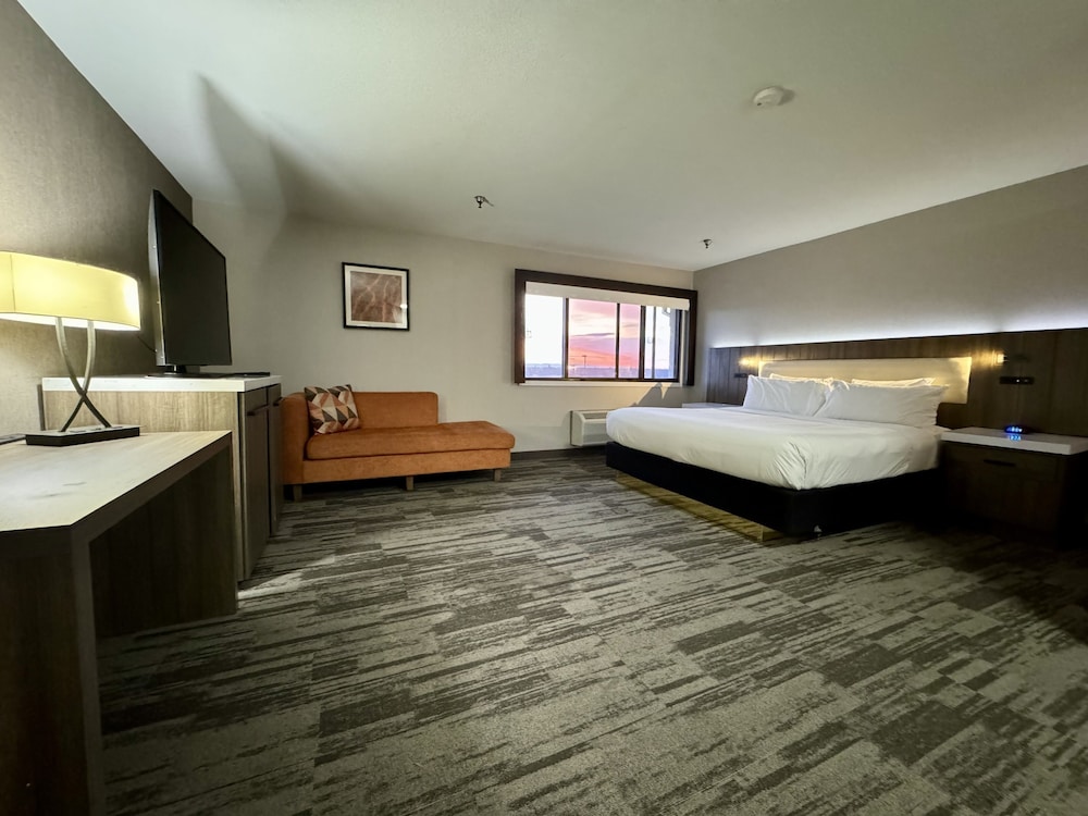 Deluxe Room, 1 King Bed, Non Smoking, Hot Tub