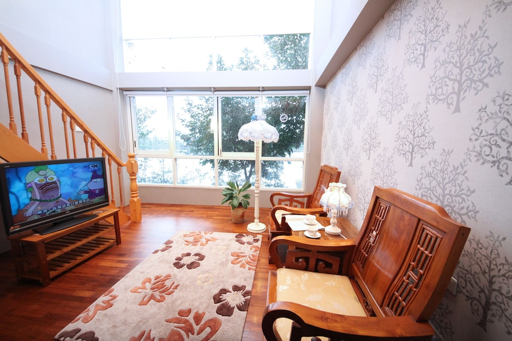 Standard Chalet photo 2