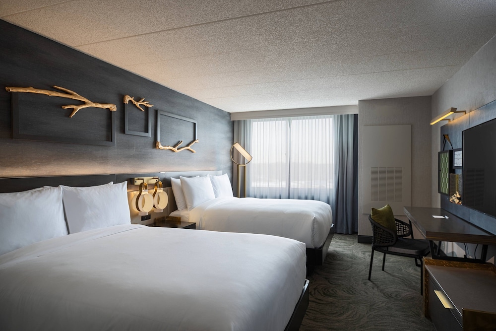 Club Room, 2 Queen Beds - Photo 1