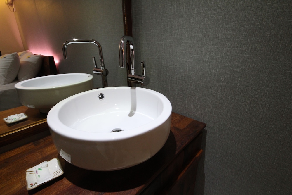 Standard Double Room - Photo 4
