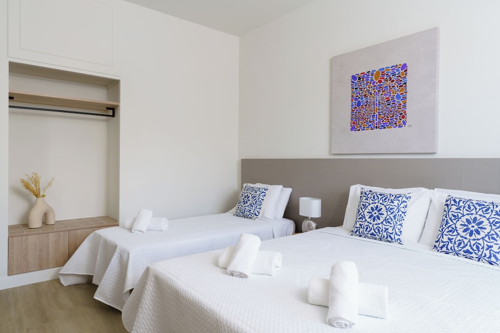 Superior Triple Room, Sea View - Photo 1