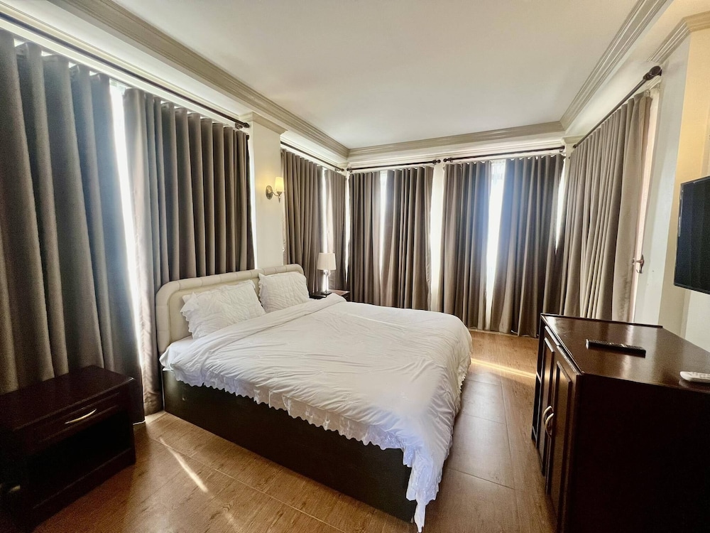 Luxury Penthouse photo 2