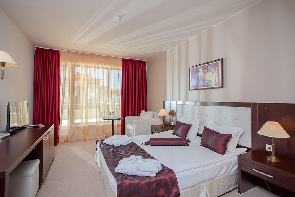 Double or Twin Room, Park View photo 1