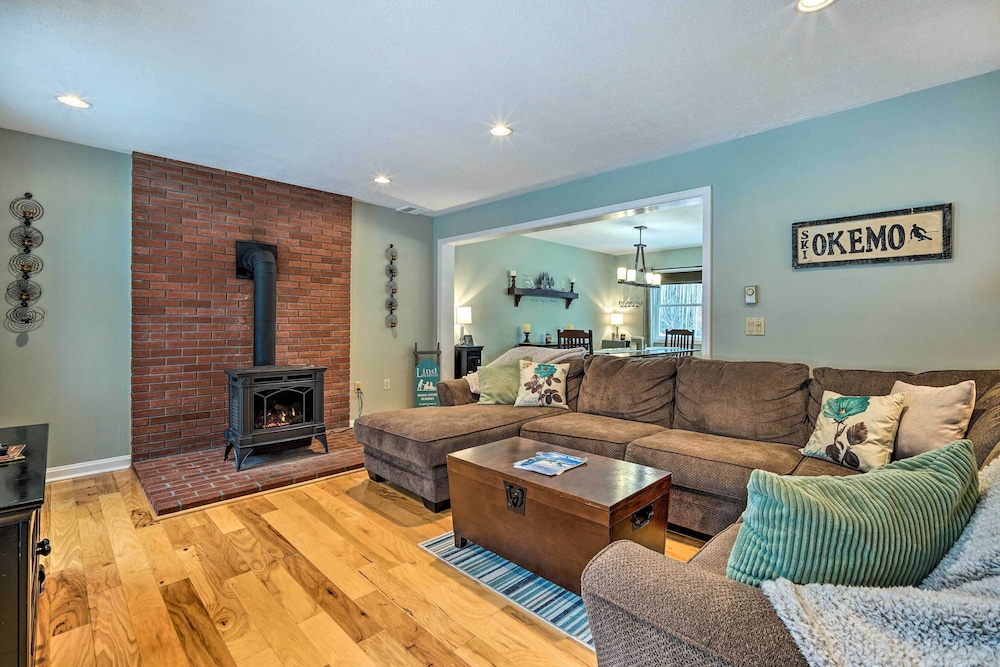 House (4 Bedrooms) photo 2