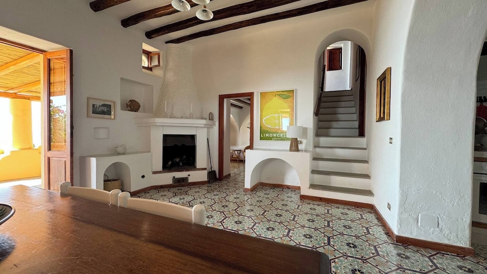 Villa, 2 Bedrooms, Smoking, Balcony