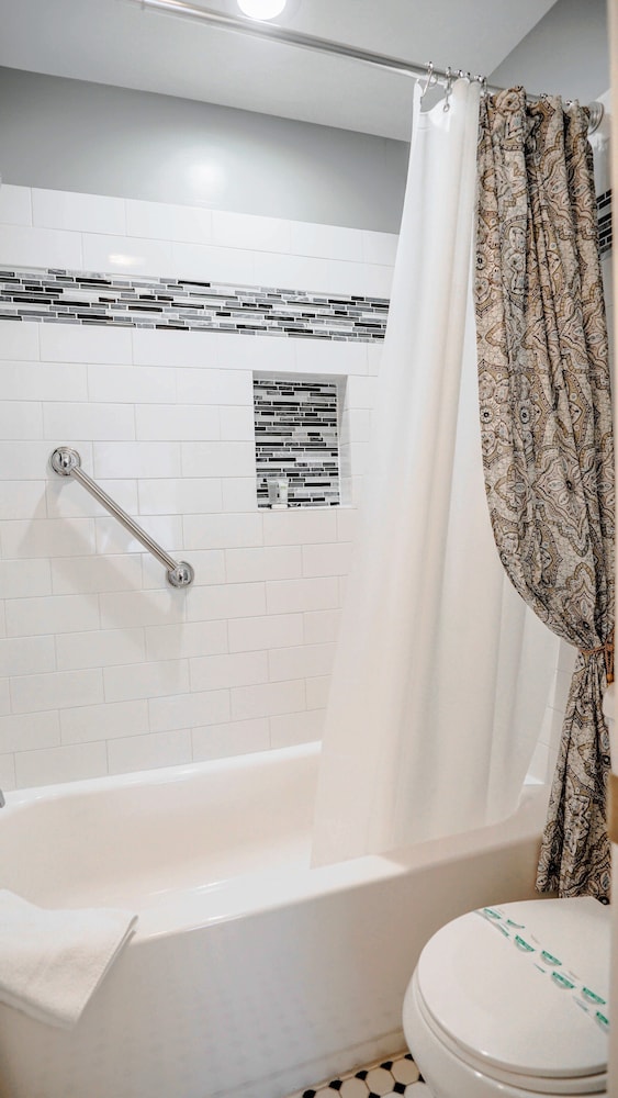Sundance spa suite