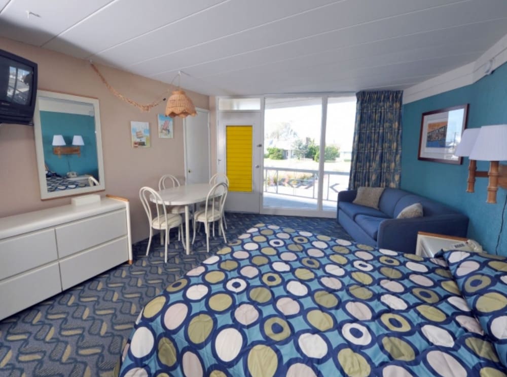 Standard Studio Suite, Kitchenette ( Land View Efficiency) photo 2