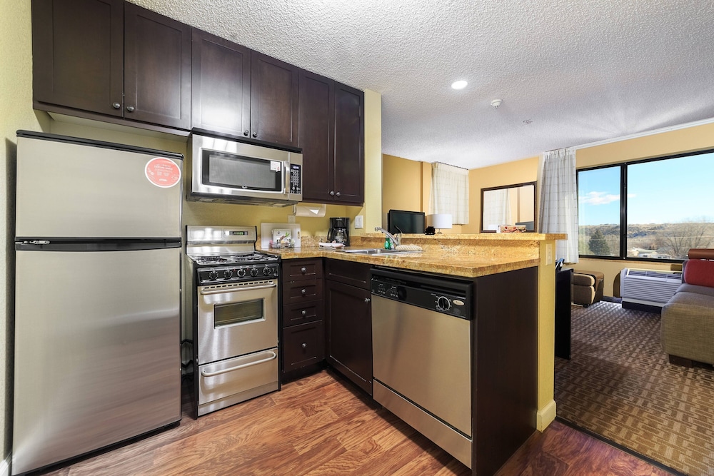Suite, 1 Bedroom photo 2