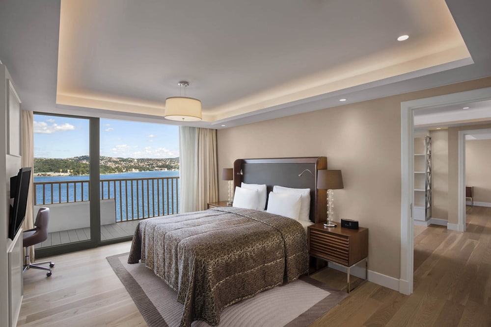 Suite, 2 Bedrooms (North)
