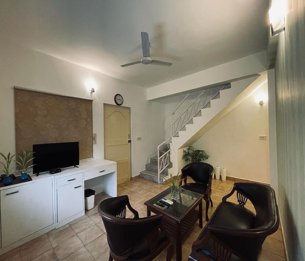 Family Villa - Photo 9