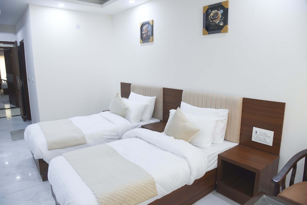 Deluxe Twin Room, Balcony, City View