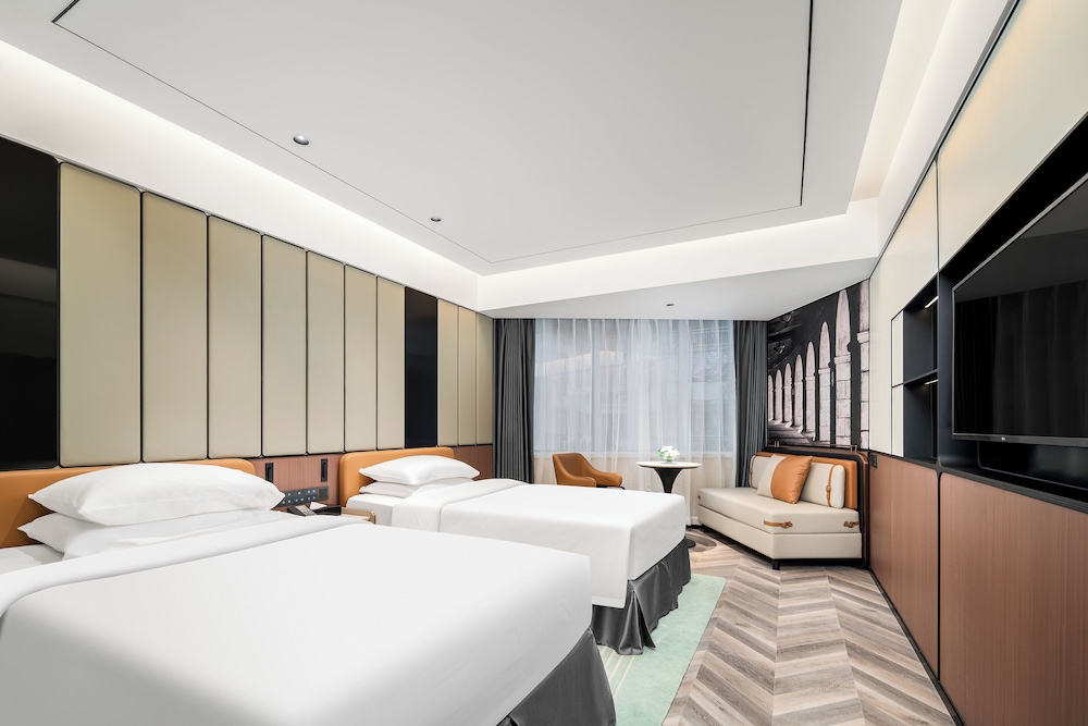 Executive Room - Photo 6
