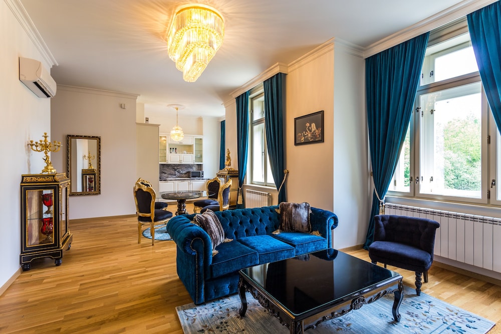 Luxury Apartment, 1 Bedroom, Hot Tub, River View photo 1