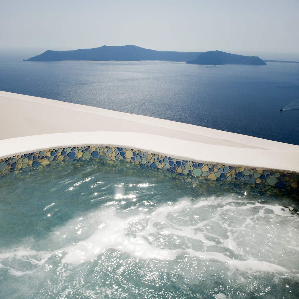 Superior Suite, Hot Tub, Caldera View - Photo 14