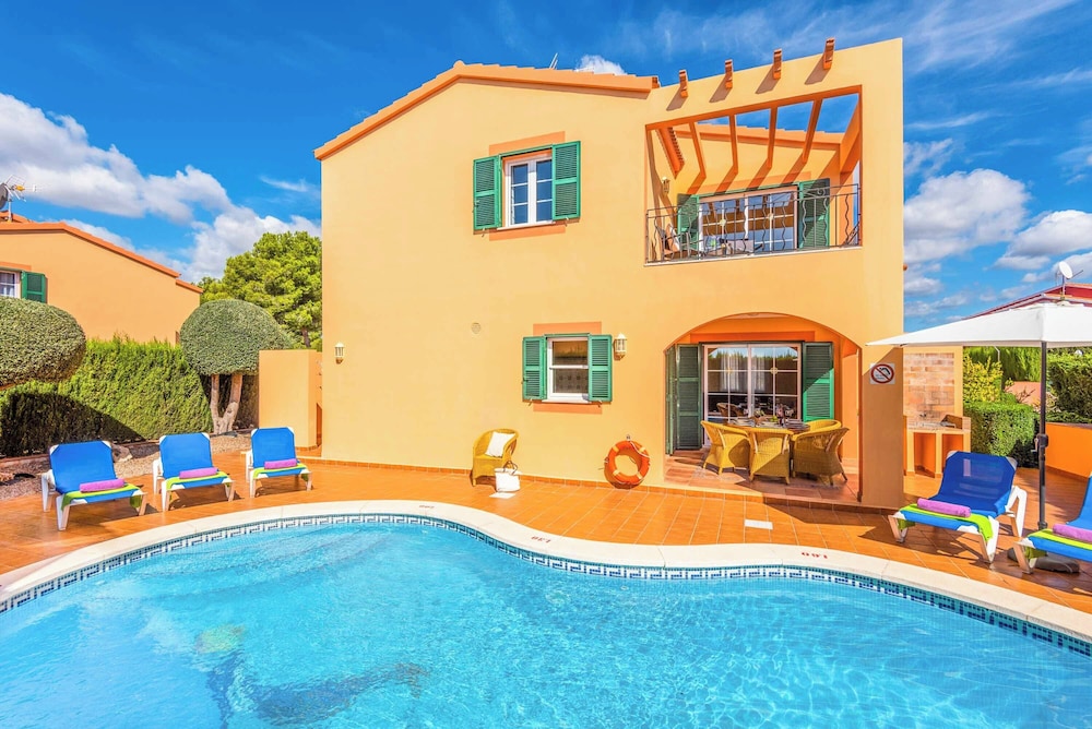 Villa (4 Bedrooms)