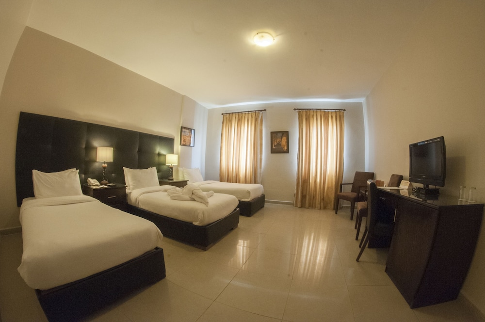 Standard Triple Room - Photo 2