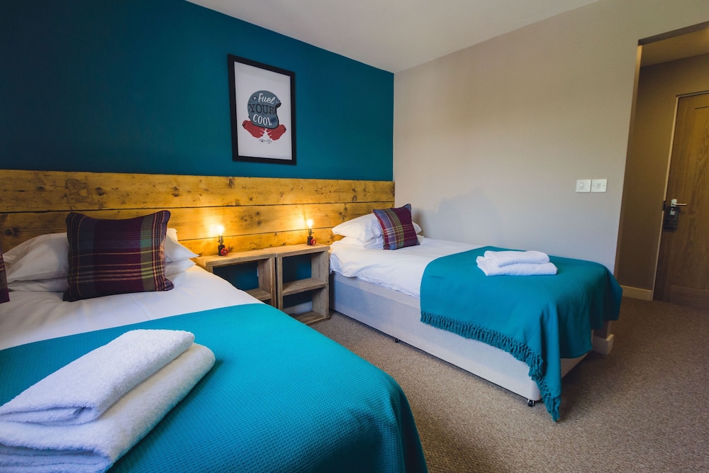 Signature Double or Twin Room, Ensuite - Photo 2