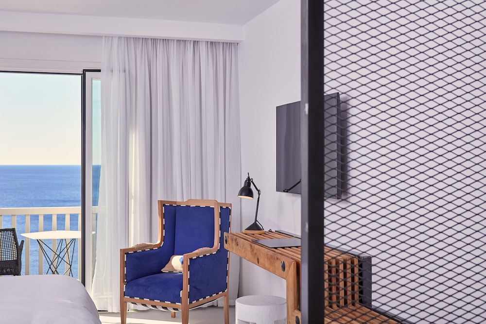 Premium Room - Photo 13