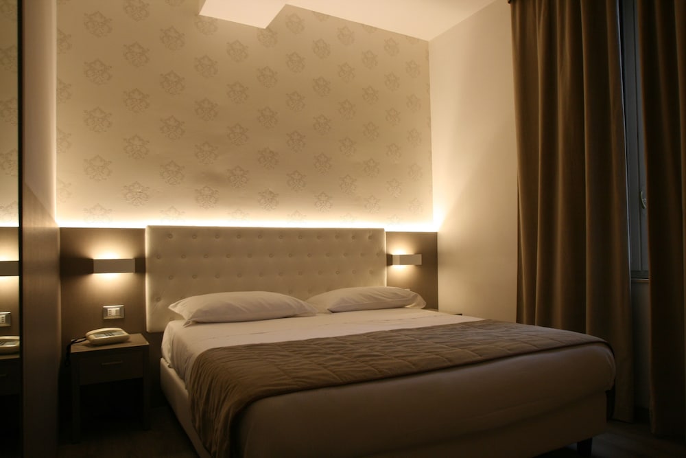Double Room - Photo 3