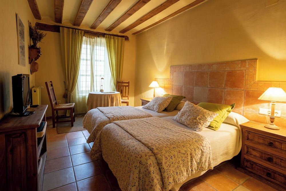 Double Room - Photo 5