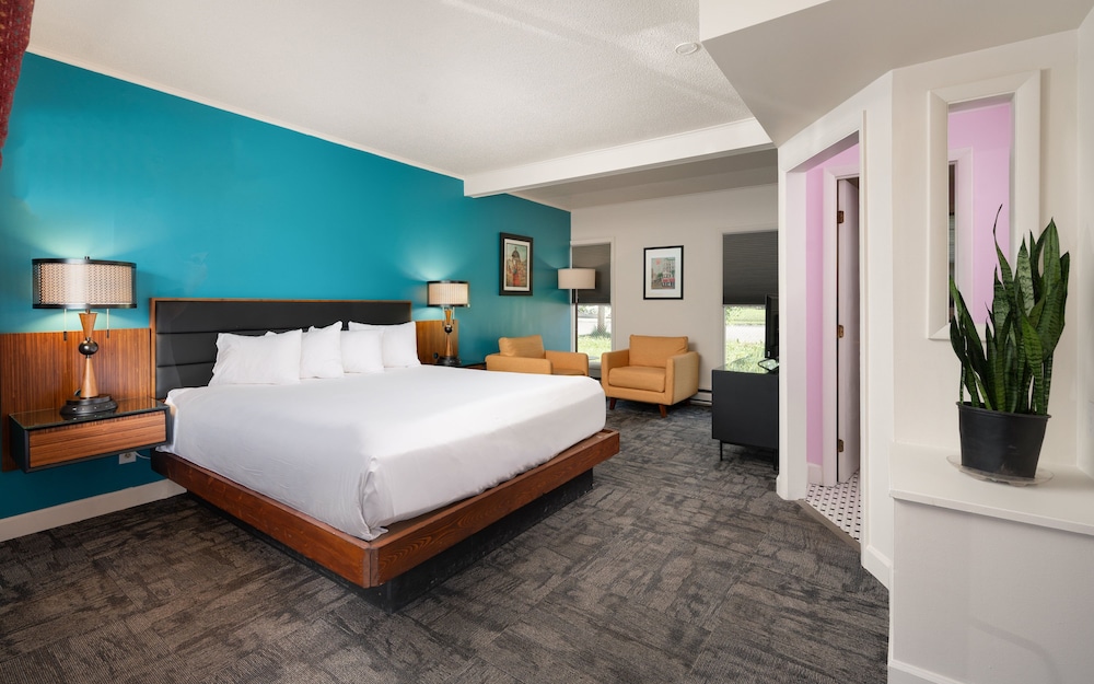 Superior Room, 1 King Bed