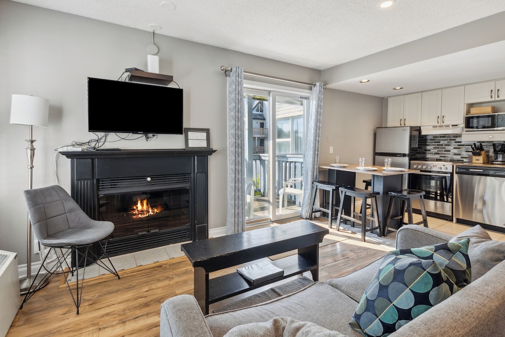 Family Loft (307 NC - Pets Allowed)