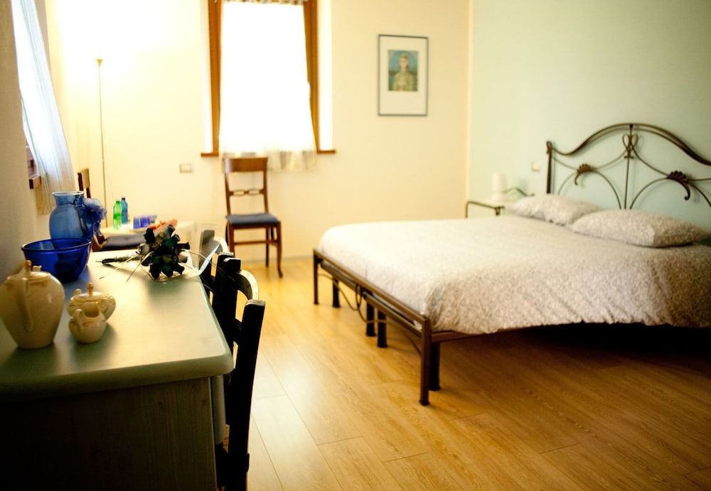 Room (Fiordaliso) photo 1