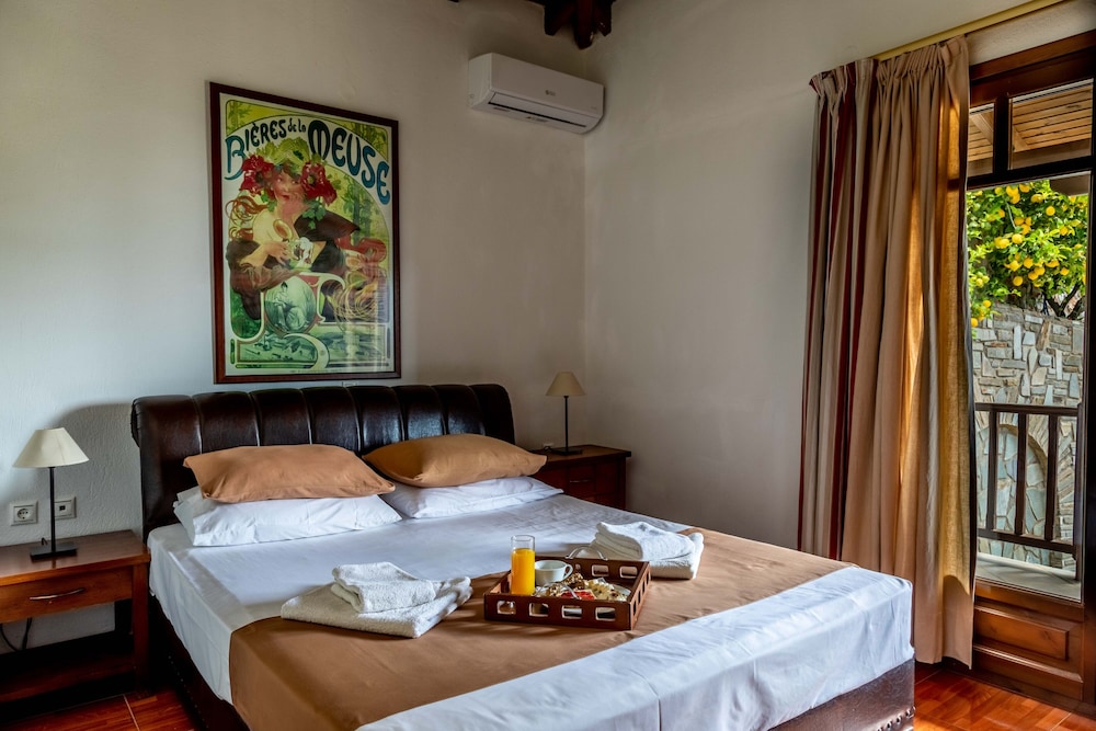 Honeymoon Apartment photo 1