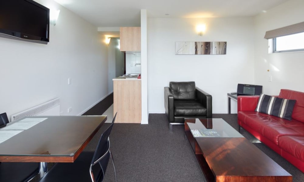 One Bedroom Suite photo 2