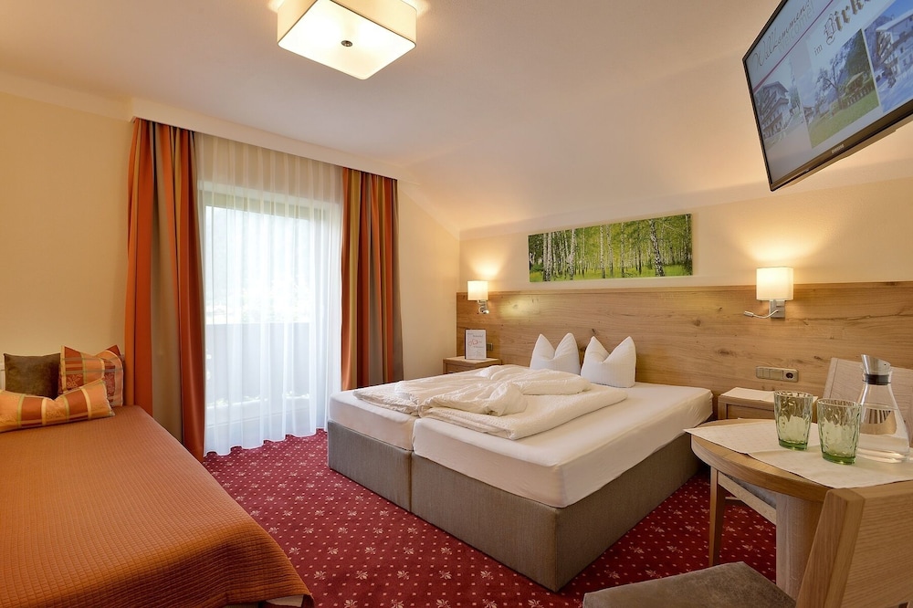 Triple Room, Balcony (Reichenspitze) photo 1