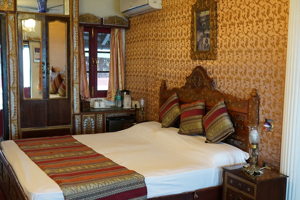 Deluxe Room - Photo 1