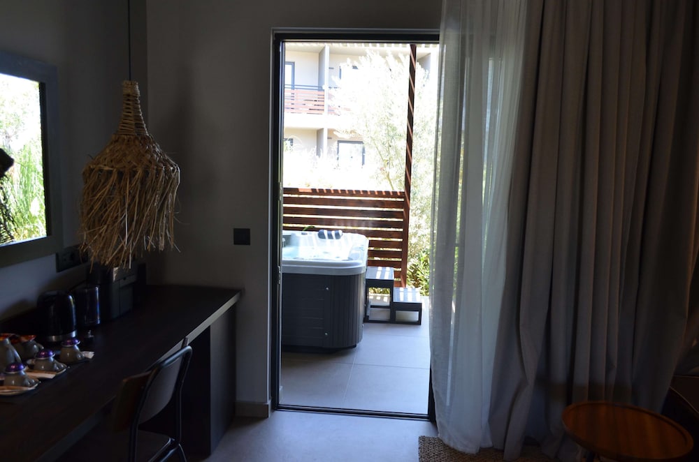 Suite with Jacuzzi photo 3