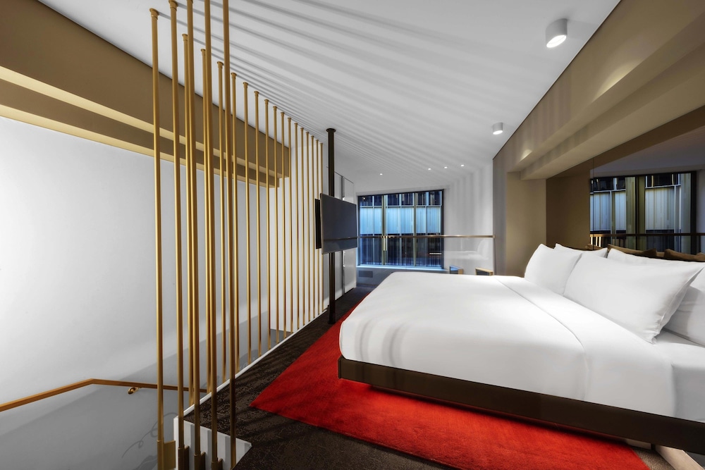 Suite, 1 Bedroom photo 2