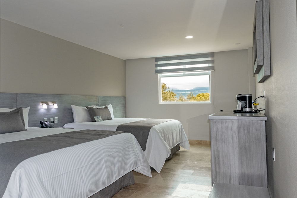 Deluxe Room, Multiple Beds