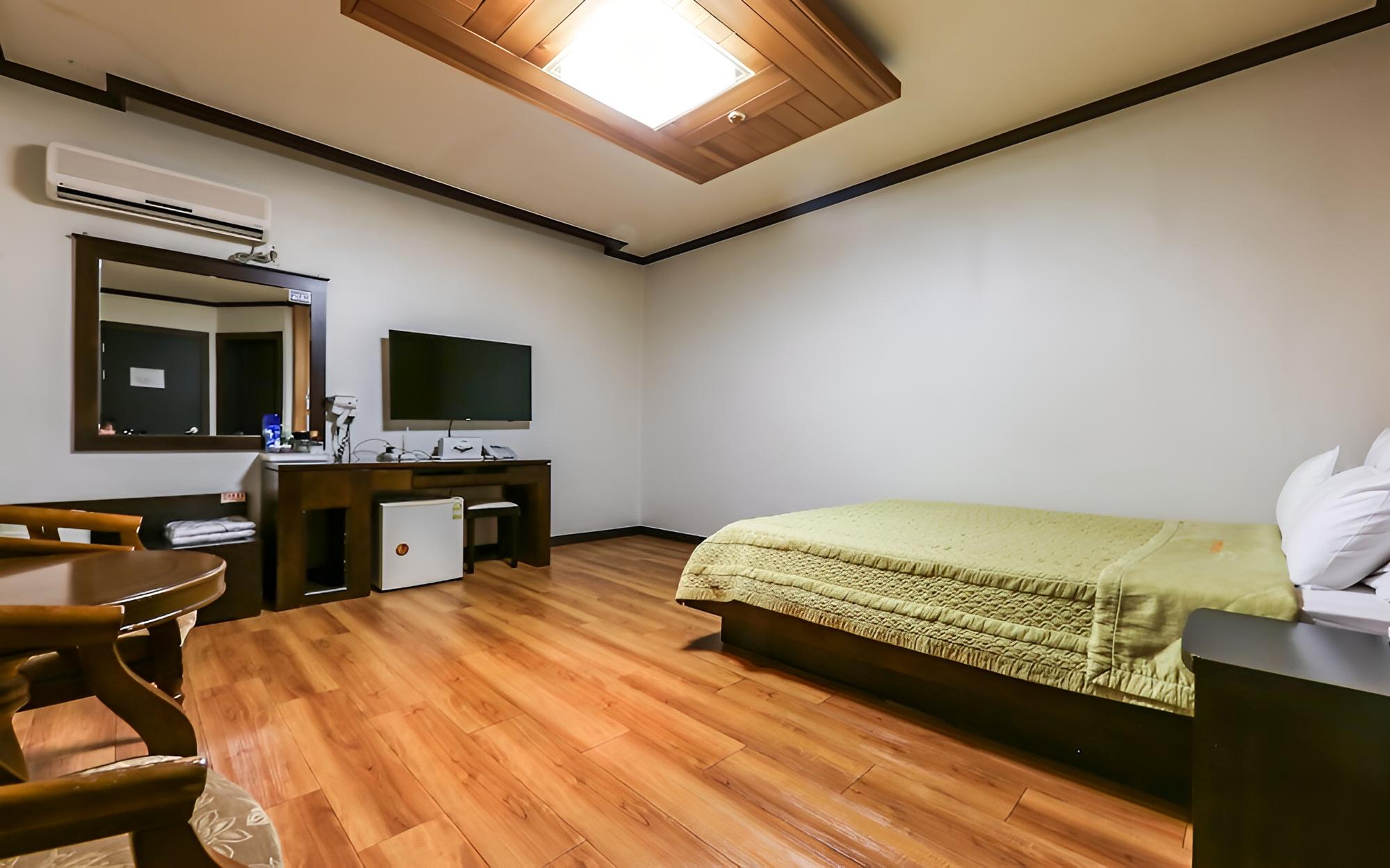 Room (General Room A (Double)) photo 2