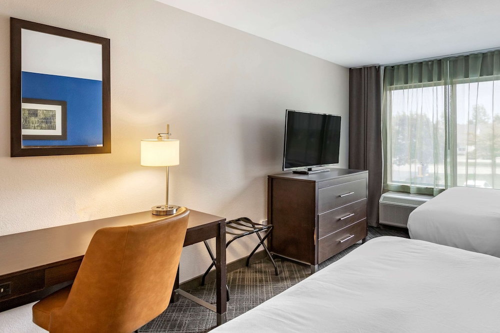 Room, 2 Queen Beds, Accessible, Non Smoking - Photo 2