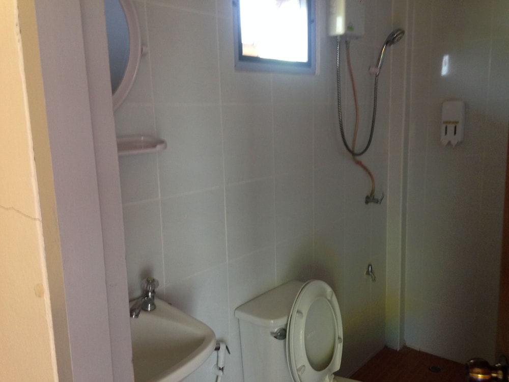 Standard Double Room, Air Conditioned photo 3