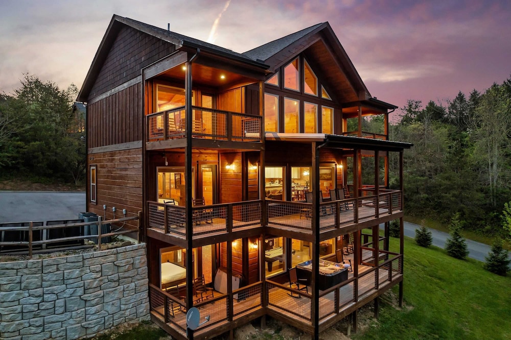 House (5 Bedrooms)