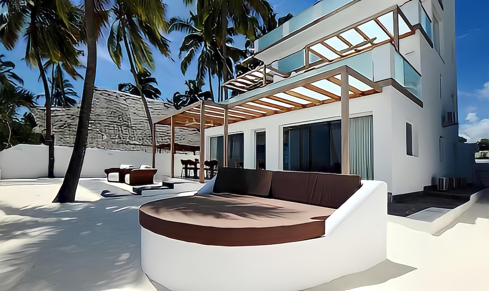Luxury Apartment, 3 Bedrooms, Ocean View (Moja) photo 2