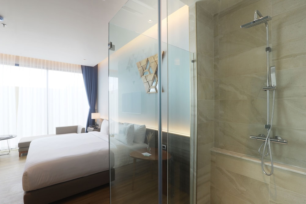 Deluxe Room, Terrace - Photo 9