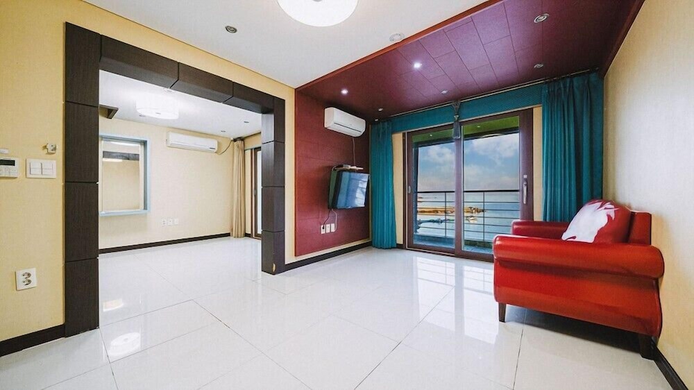 Room (Ocean View Group Duplex) photo 1