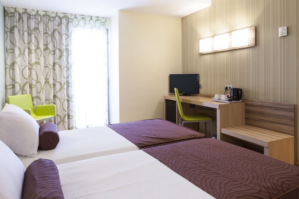 Standard Double or Twin Room, Balcony photo 3