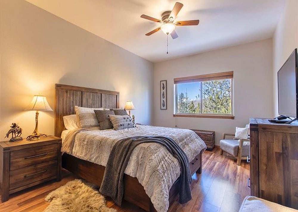 Condo, 2 Bedrooms, Mountain View
