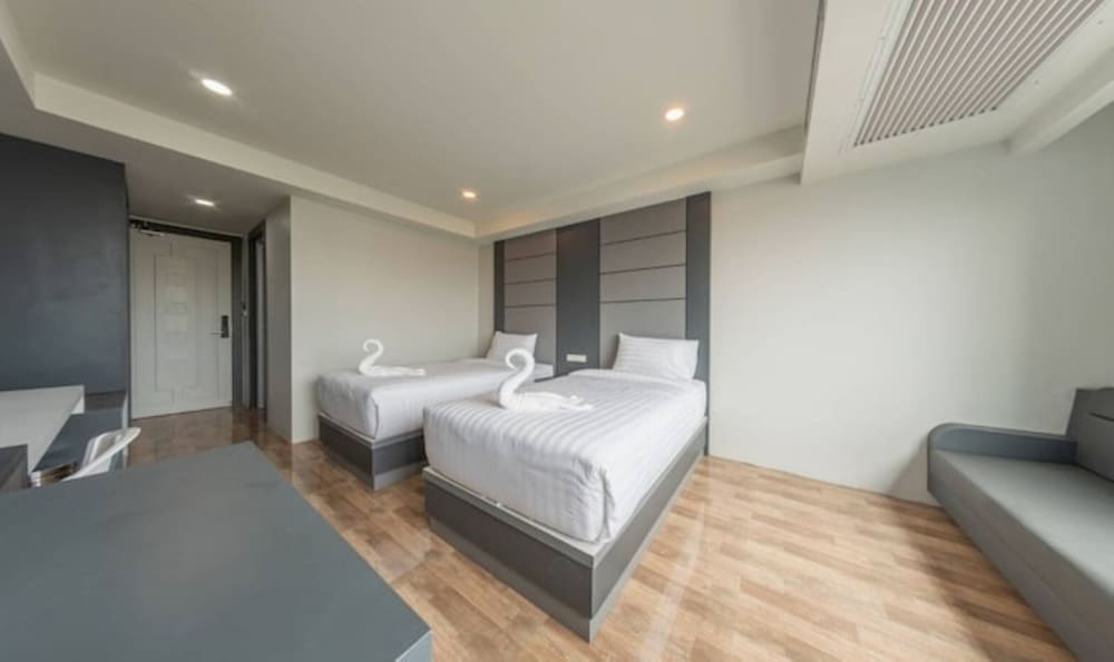 Superior Twin Room - Photo 2