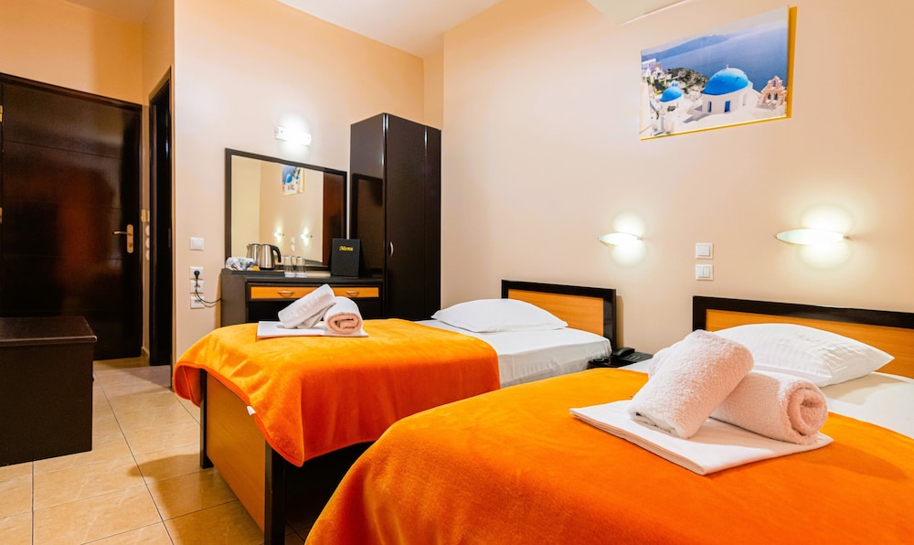 Double or Twin Room - Photo 17