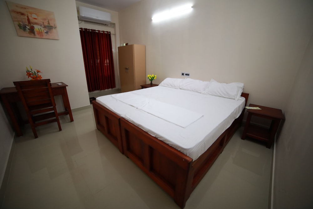 2 BHK Apartment Non AC photo 1